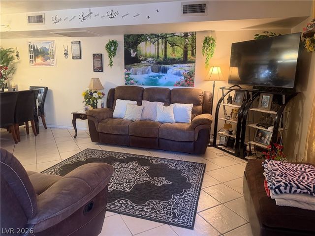 6033 Vegas Drive, Las Vegas, NV 89108