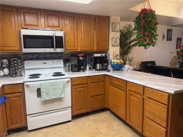 6033 Vegas Drive, Las Vegas, NV 89108