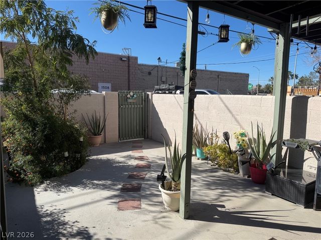 6033 Vegas Drive, Las Vegas, NV 89108