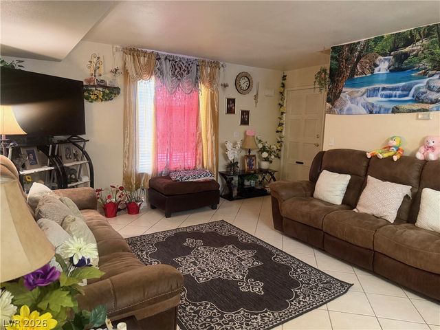 6033 Vegas Drive, Las Vegas, NV 89108