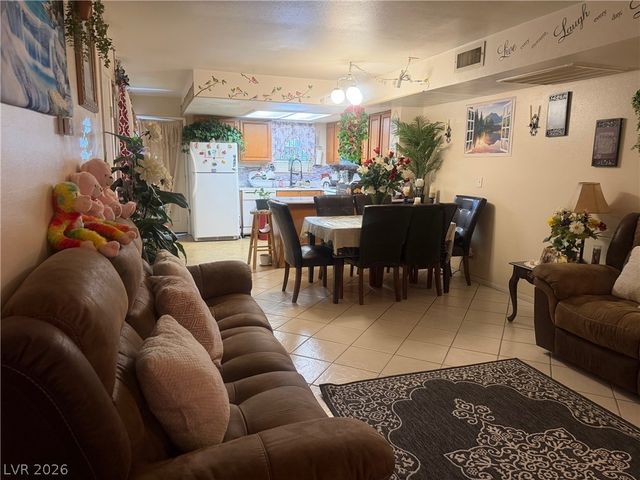 6033 Vegas Drive, Las Vegas, NV 89108