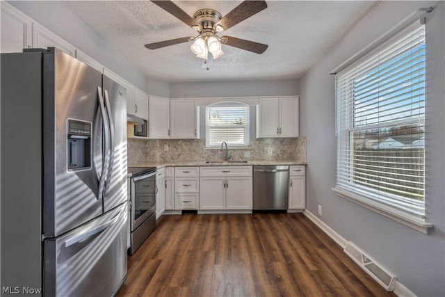 3233 Russ Ranch Street NW, Massillon, OH 44646