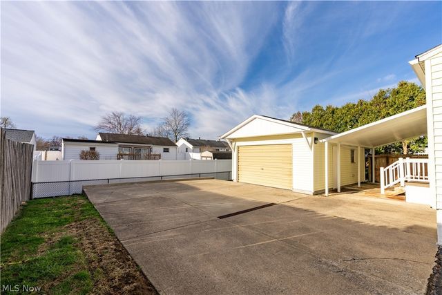 3233 Russ Ranch Street NW, Massillon, OH 44646