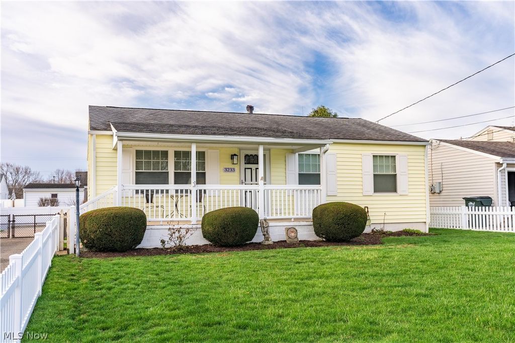 3233 Russ Ranch Street NW, Massillon, OH 44646