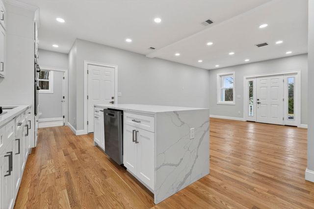 72 Westborough Rd 1, Grafton, MA 01536