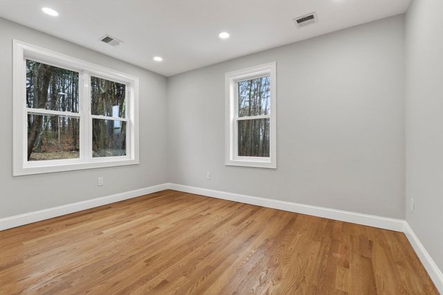 72 Westborough Rd 1, Grafton, MA 01536