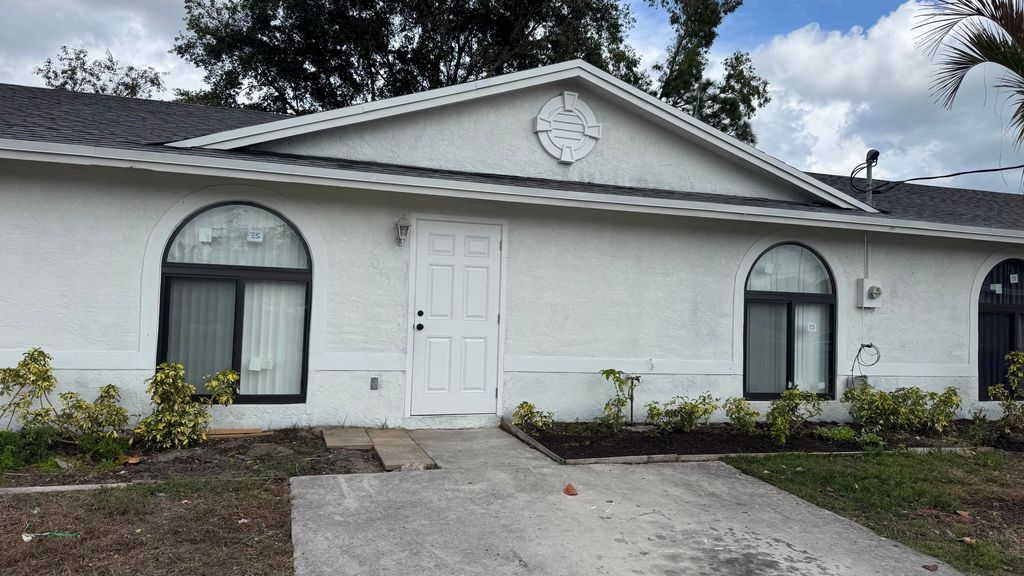 5045 SE Primrose Way, Stuart, FL 34997