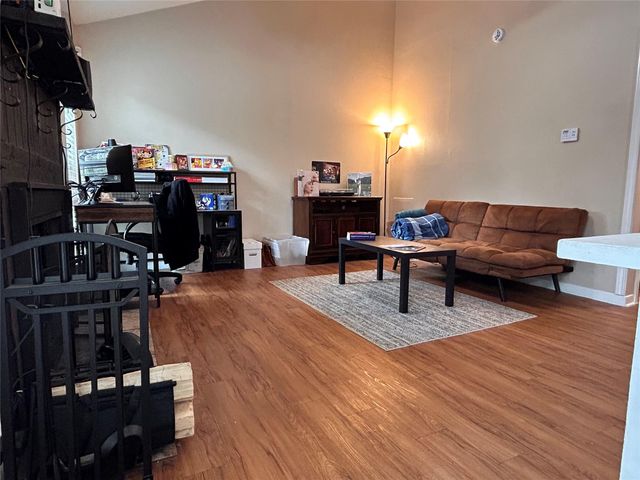 1000 W 26th ST 205, Austin, TX 78705
