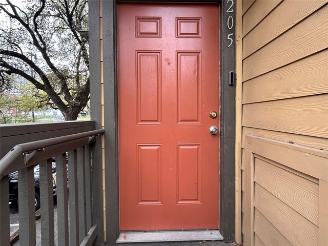 1000 W 26th ST 205, Austin, TX 78705