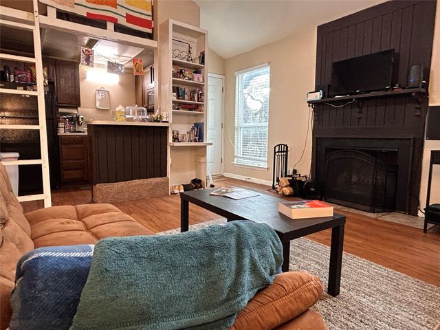 1000 W 26th ST 205, Austin, TX 78705