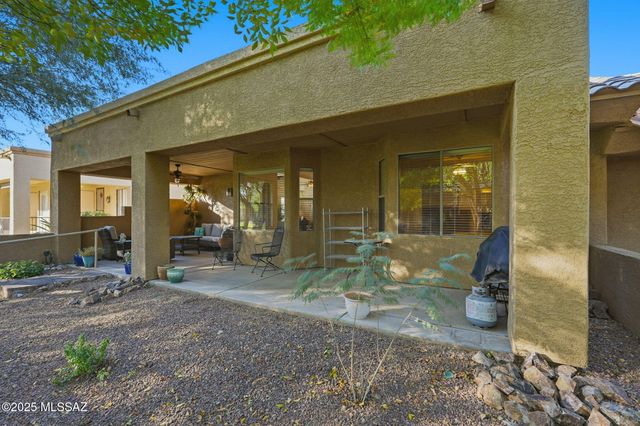 513 W Knotwood Street, Green Valley, AZ 85614