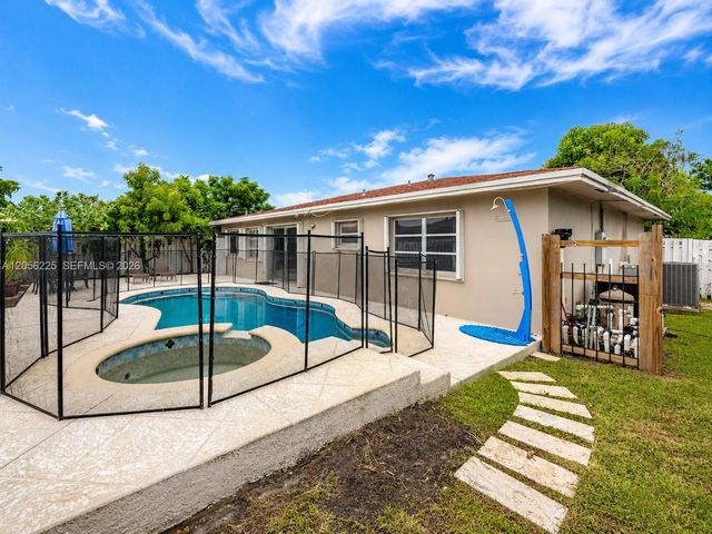 8210 NW 68th Terrace, Tamarac, FL 33321