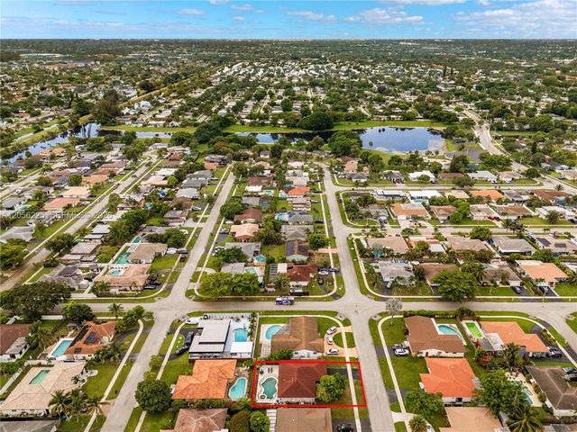 8210 NW 68th Terrace, Tamarac, FL 33321