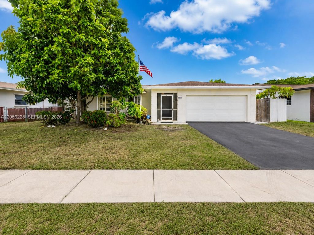 8210 NW 68th Terrace, Tamarac, FL 33321