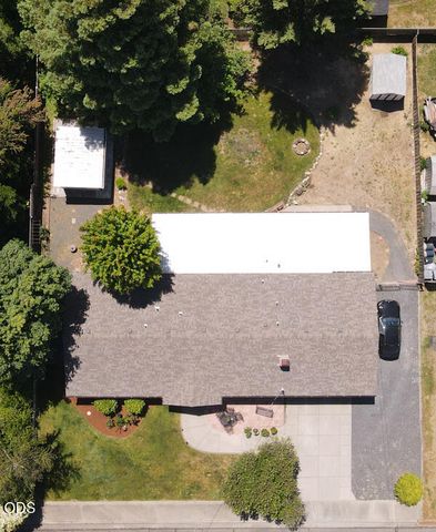 1429 NE Meier Drive, Grants Pass, OR 97526