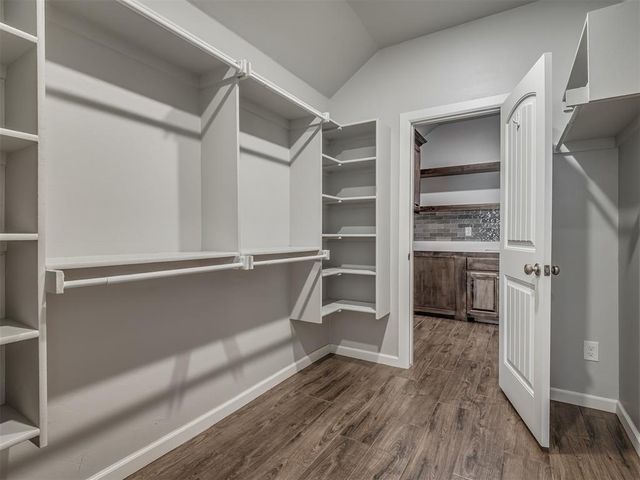 2029 Northfork Drive, Moore, OK 73160