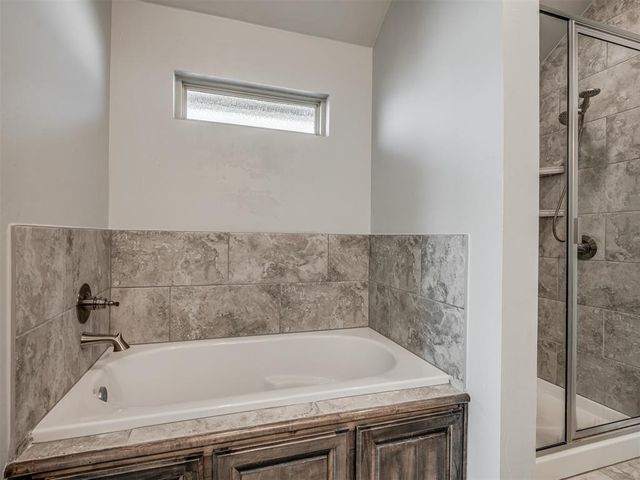 2029 Northfork Drive, Moore, OK 73160