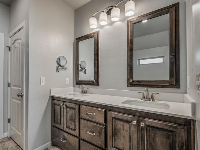 2029 Northfork Drive, Moore, OK 73160