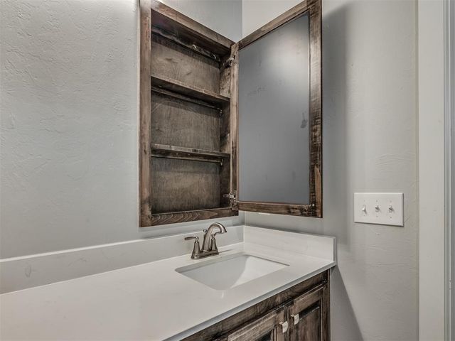 2029 Northfork Drive, Moore, OK 73160