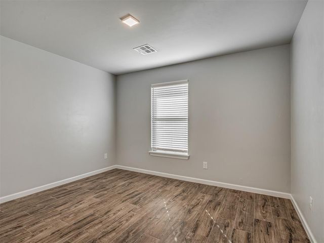 2029 Northfork Drive, Moore, OK 73160