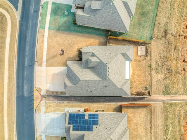 2029 Northfork Drive, Moore, OK 73160