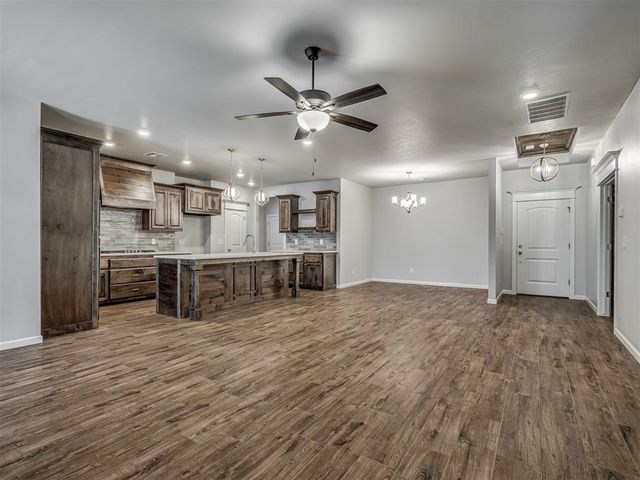 2029 Northfork Drive, Moore, OK 73160