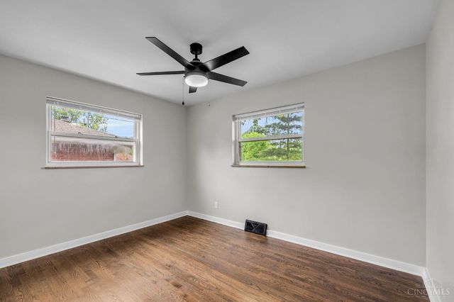 225 Ireland Avenue, Greenhills, OH 45218