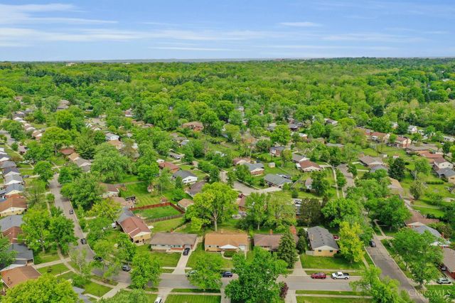 225 Ireland Avenue, Greenhills, OH 45218