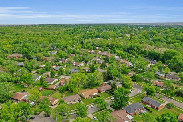 225 Ireland Avenue, Greenhills, OH 45218