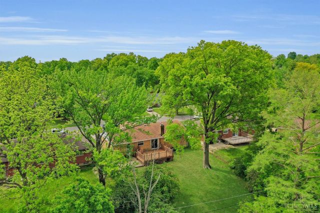 225 Ireland Avenue, Greenhills, OH 45218