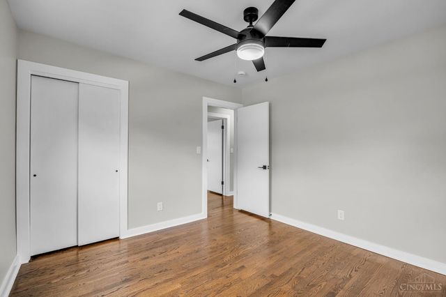 225 Ireland Avenue, Greenhills, OH 45218