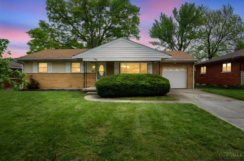 225 Ireland Avenue, Greenhills, OH 45218