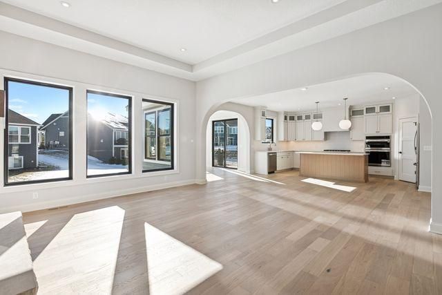 4003 Arbor Drive, Woodbury, MN 55129