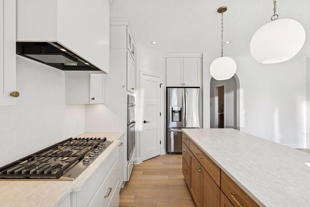 4003 Arbor Drive, Woodbury, MN 55129