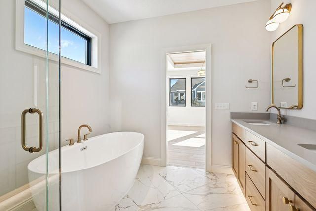 4003 Arbor Drive, Woodbury, MN 55129