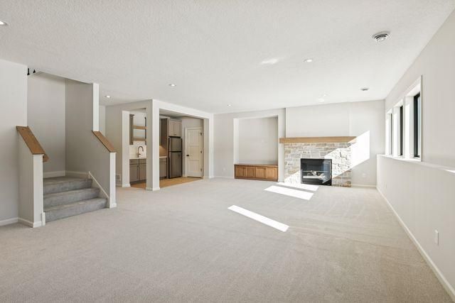 4003 Arbor Drive, Woodbury, MN 55129