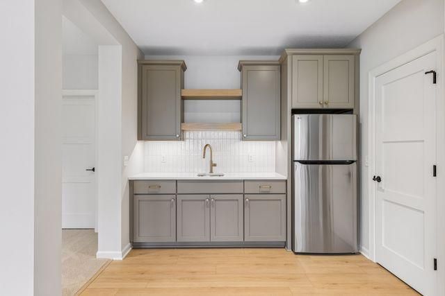 4003 Arbor Drive, Woodbury, MN 55129