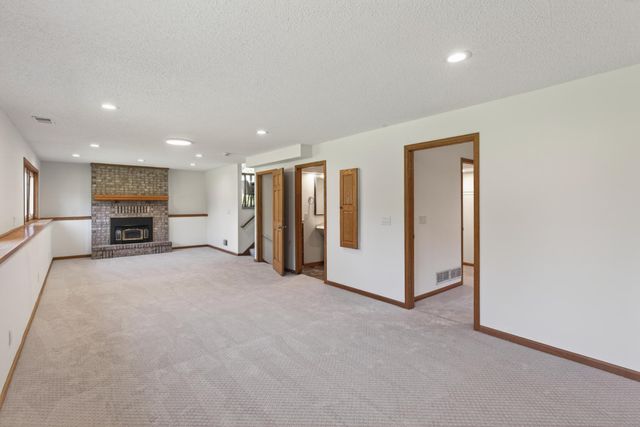 14322 Raven Street NW, Andover, MN 55304