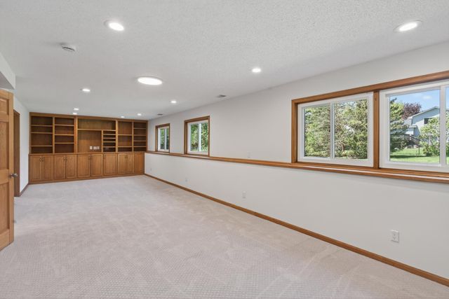 14322 Raven Street NW, Andover, MN 55304