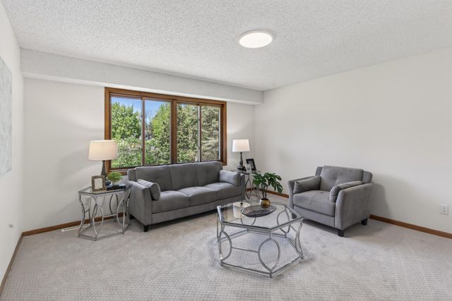 14322 Raven Street NW, Andover, MN 55304