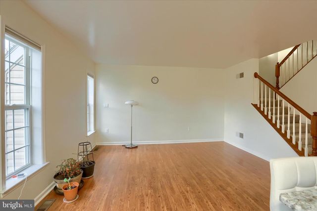 1147 CROSS CREEK DR, Mechanicsburg, PA 17050