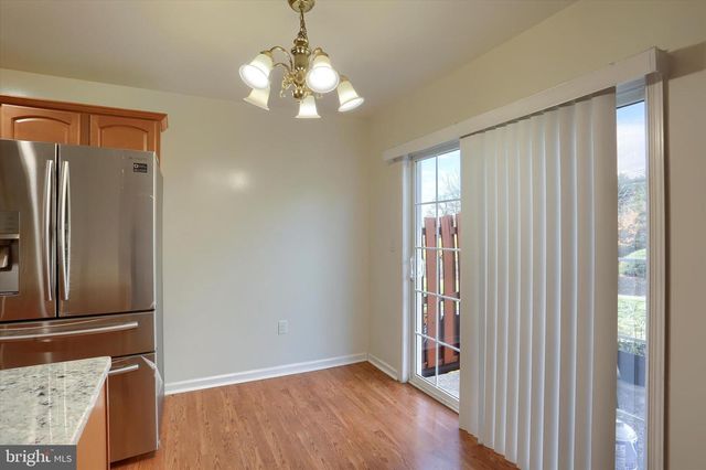 1147 CROSS CREEK DR, Mechanicsburg, PA 17050