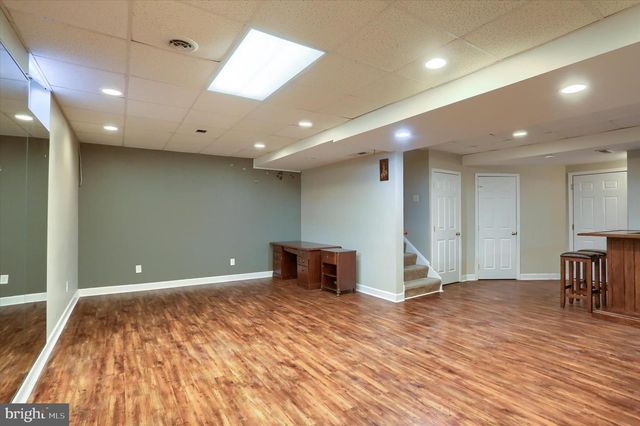 1147 CROSS CREEK DR, Mechanicsburg, PA 17050