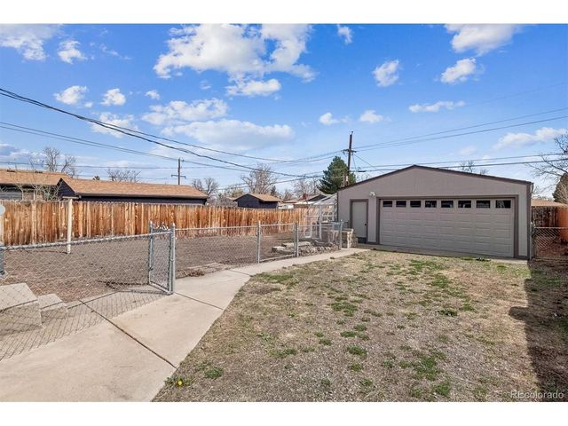 14 Jay St, Lakewood, CO 80226