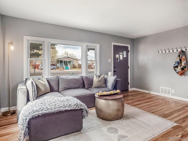 14 Jay St, Lakewood, CO 80226