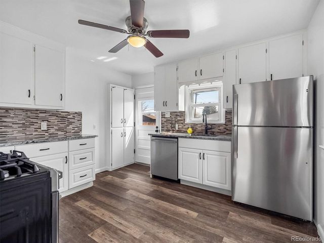 14 Jay St, Lakewood, CO 80226