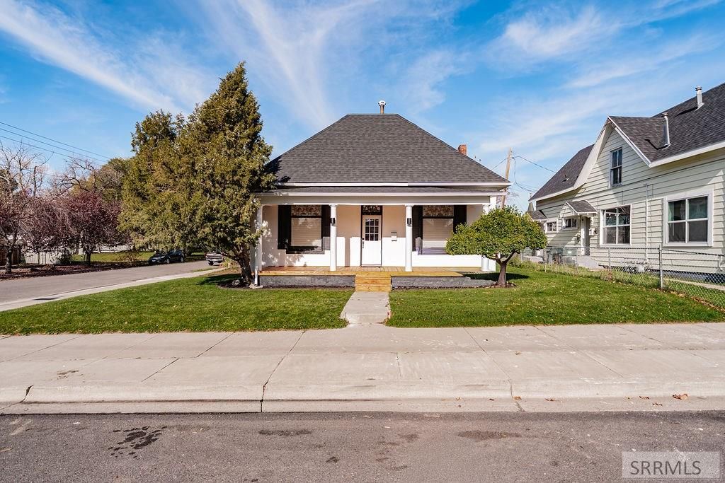 Image 2 of property listing at 656 W Lander Street, Pocatello, ID 83204
