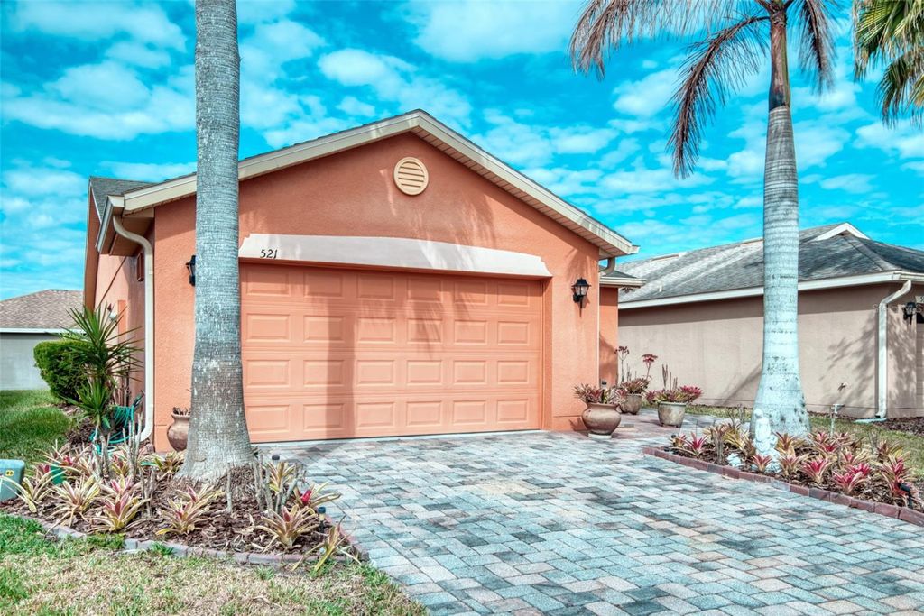 Image 2 of property listing at 521 GRAND CANAL DRIVE, Kissimmee, FL 34759