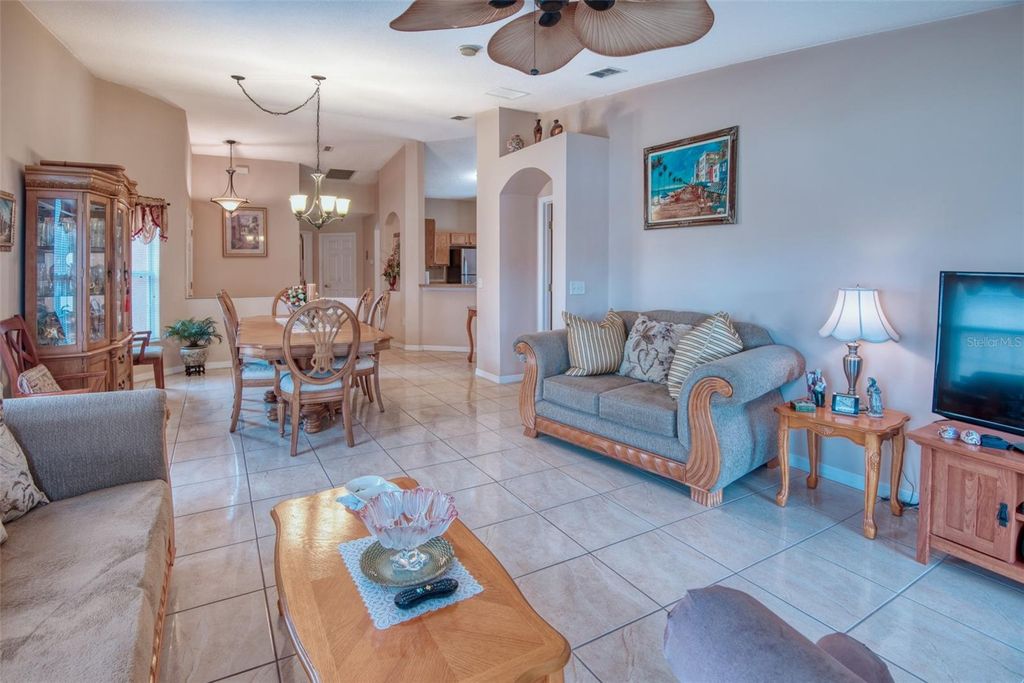 Image 16 of property listing at 521 GRAND CANAL DRIVE, Kissimmee, FL 34759