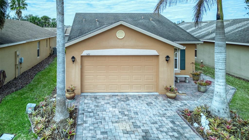 Image 32 of property listing at 521 GRAND CANAL DRIVE, Kissimmee, FL 34759